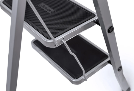 Стремянка CLASS PLUS 4-х ступенчатая Perilla 123304